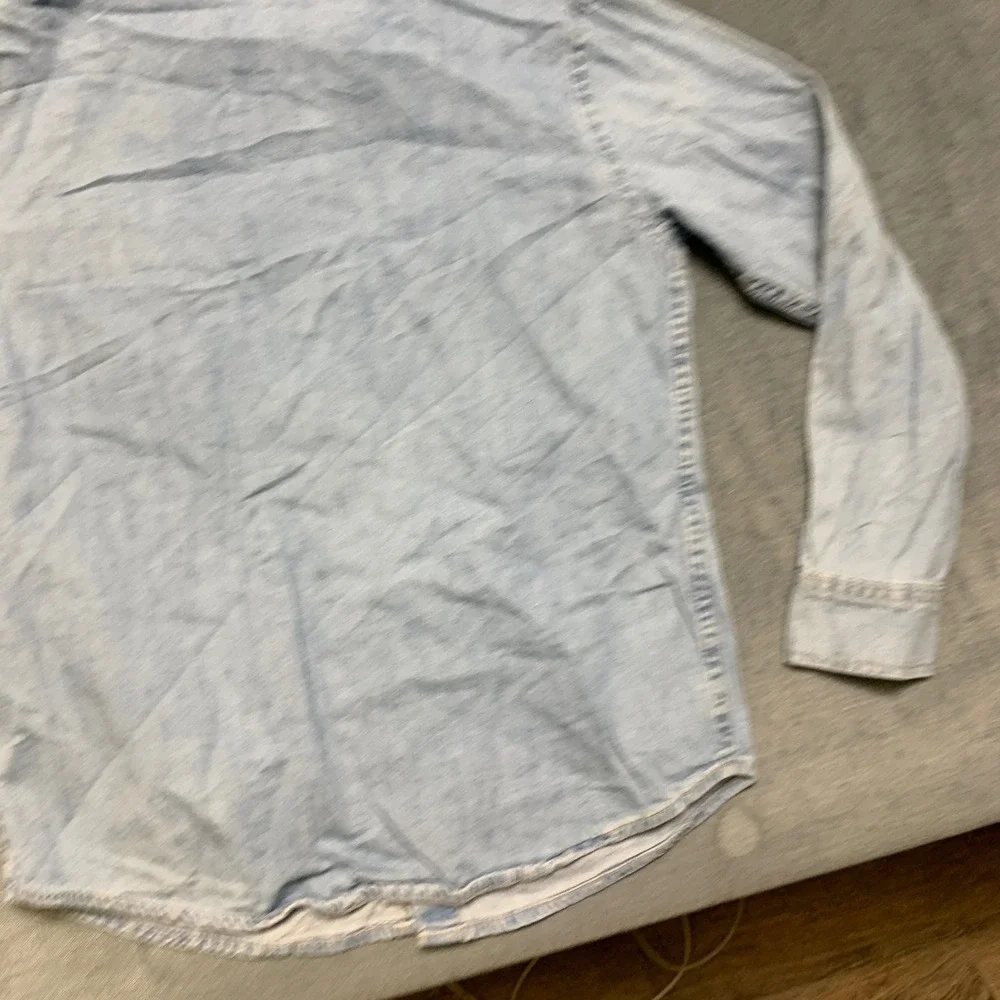 Old Navy Denim Shirt Boys Large 10-12 Blue Light Wash Button Front Chest Pockets